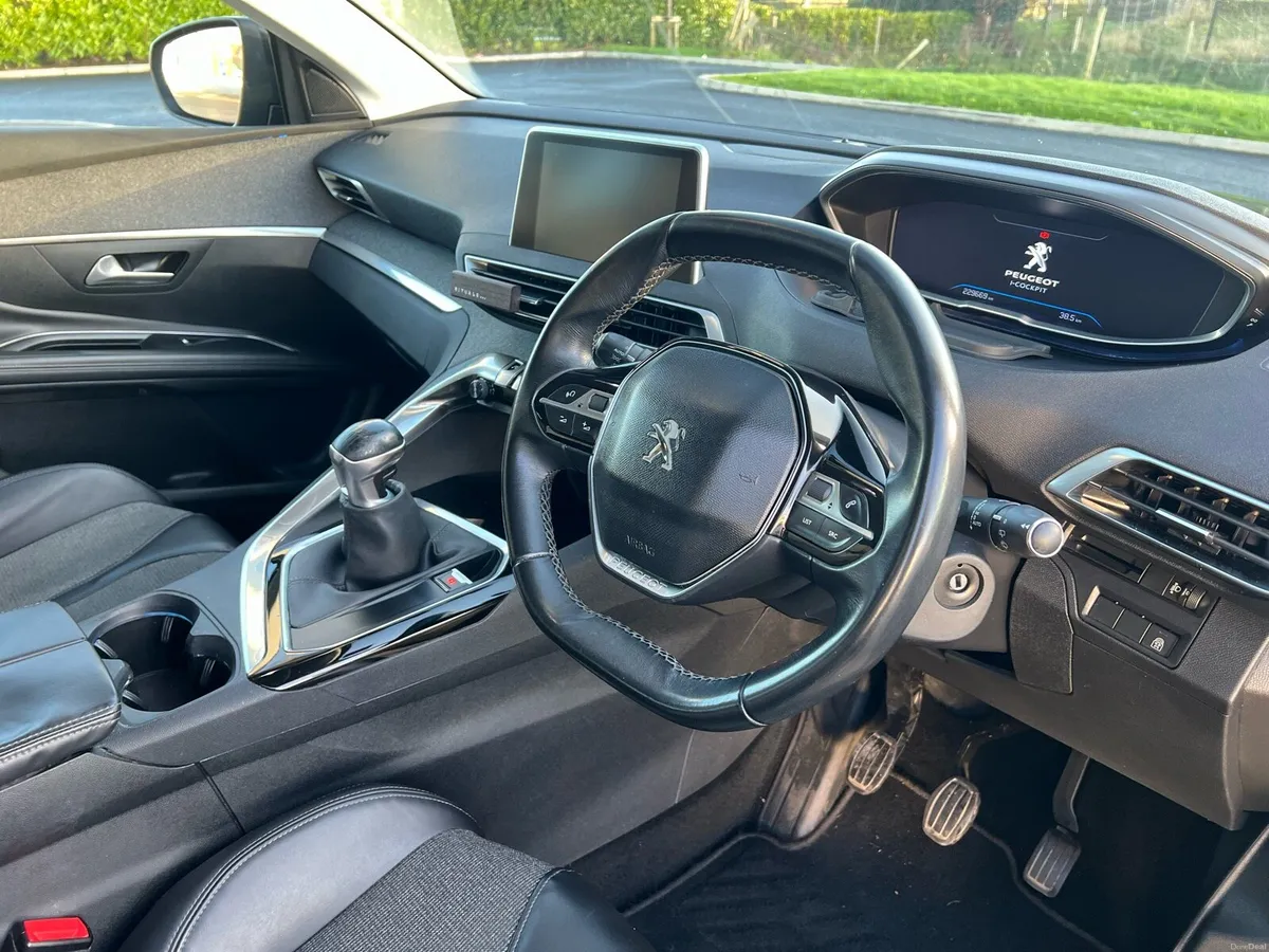 Peugeot 5008 Allure 2018 new tax NCT  01.28 150 HP - Image 3
