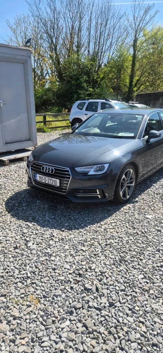 AUDI A4 - Image 1