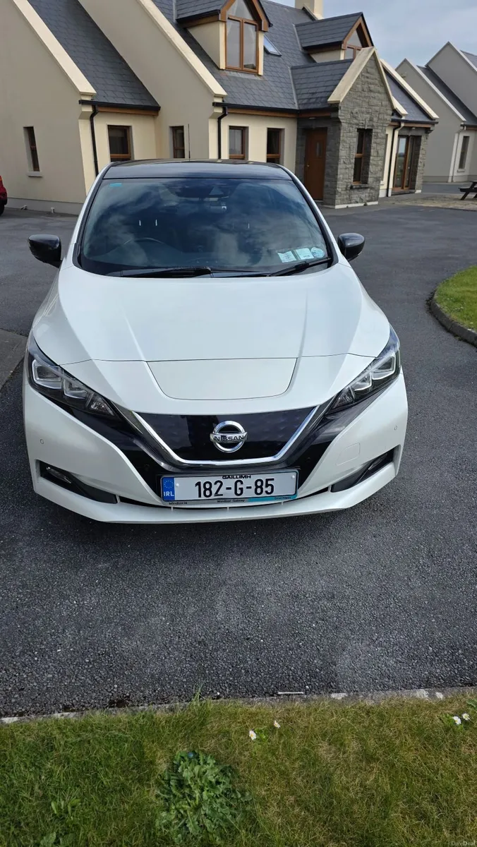 Nissan Leaf 2018 Top spec, low mileage,new tyres - Image 1