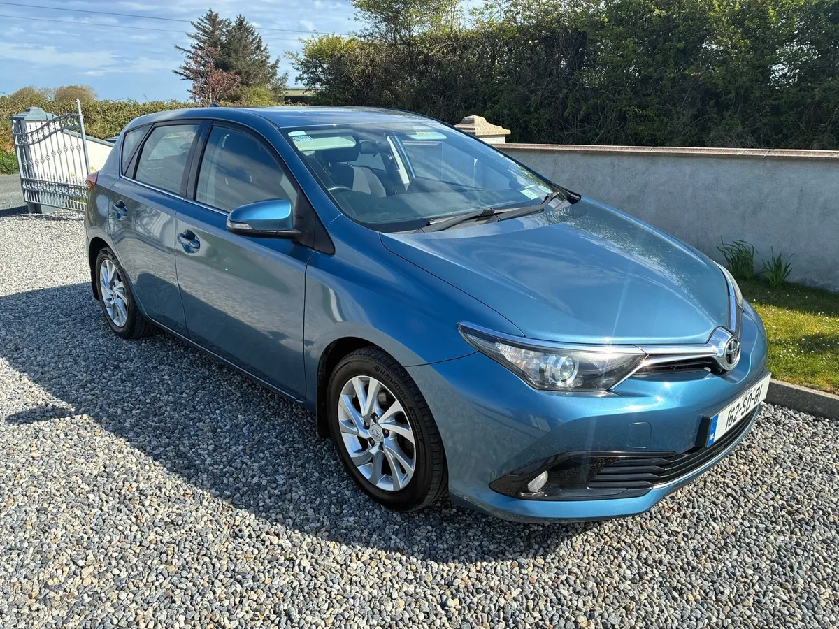 2016 Toyota Auris Luna*Low Km* - Image 1