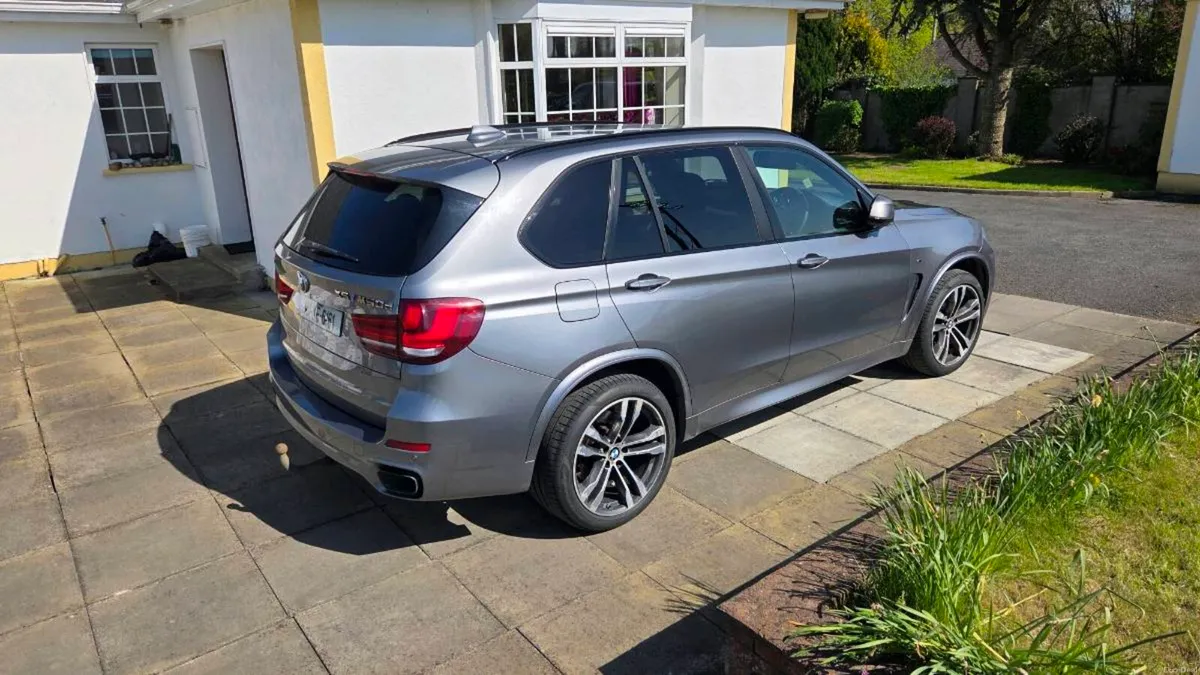 Bmw X5 M50D - 7 seater - Image 1