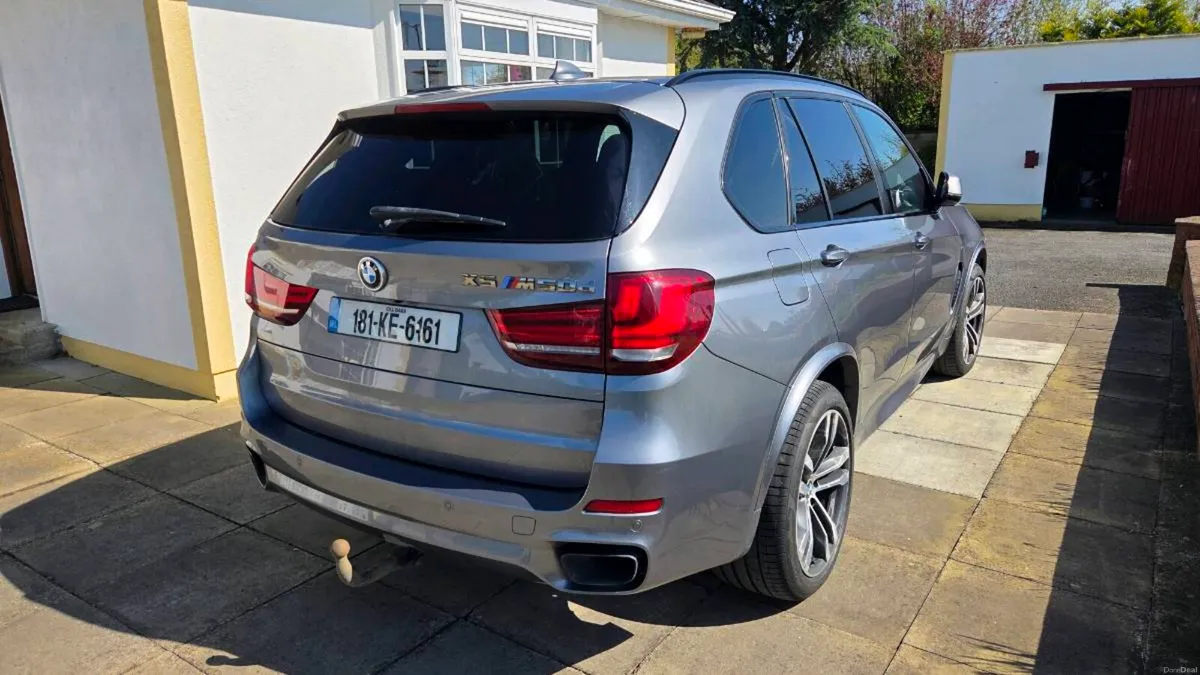 Bmw X5 M50D - 7 seater - Image 4