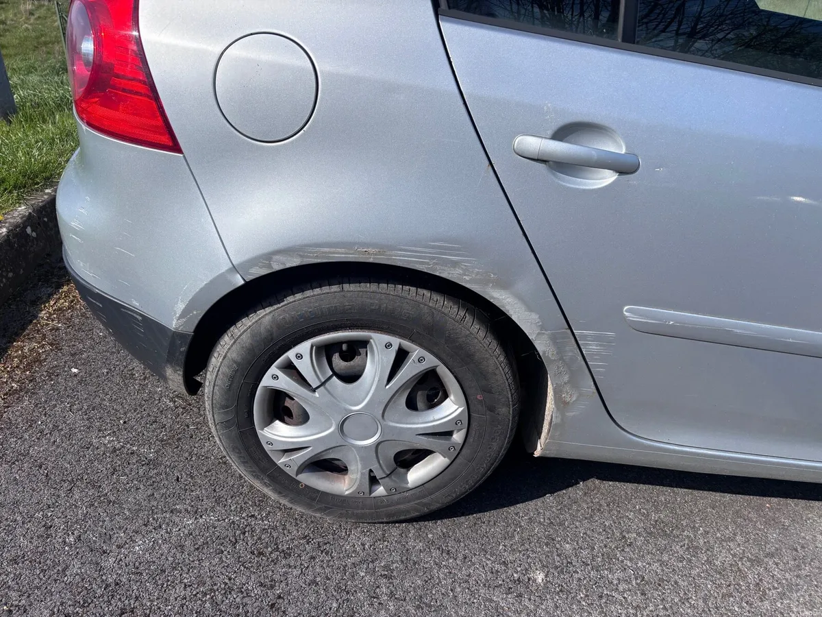 Volkswagen Golf - Image 4