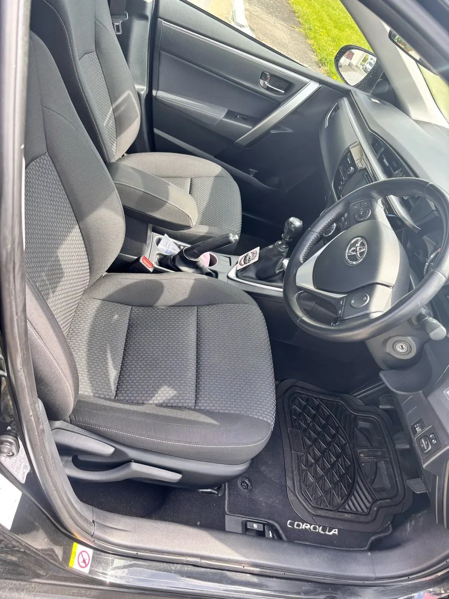 Toyota Corolla for sale - Image 2