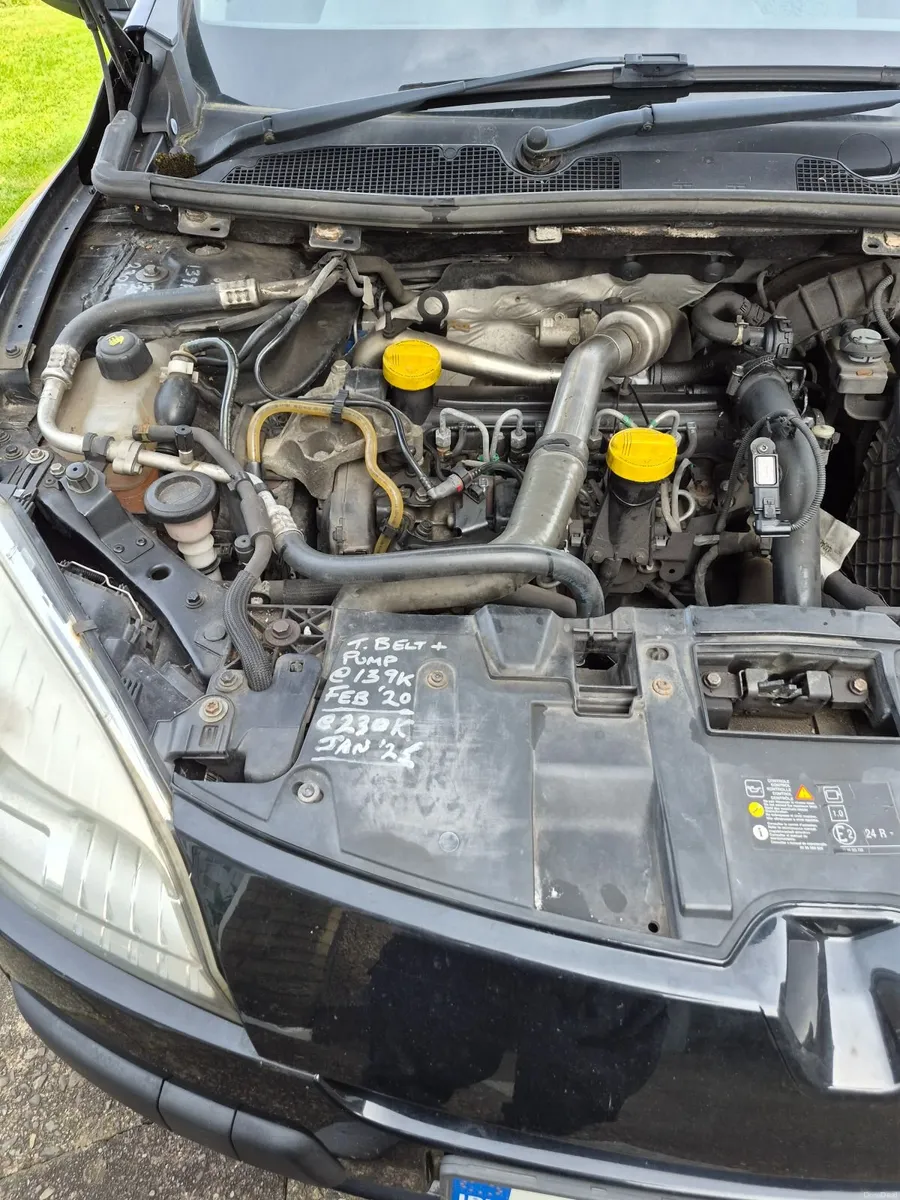 Renault Megane 2011 - Image 2