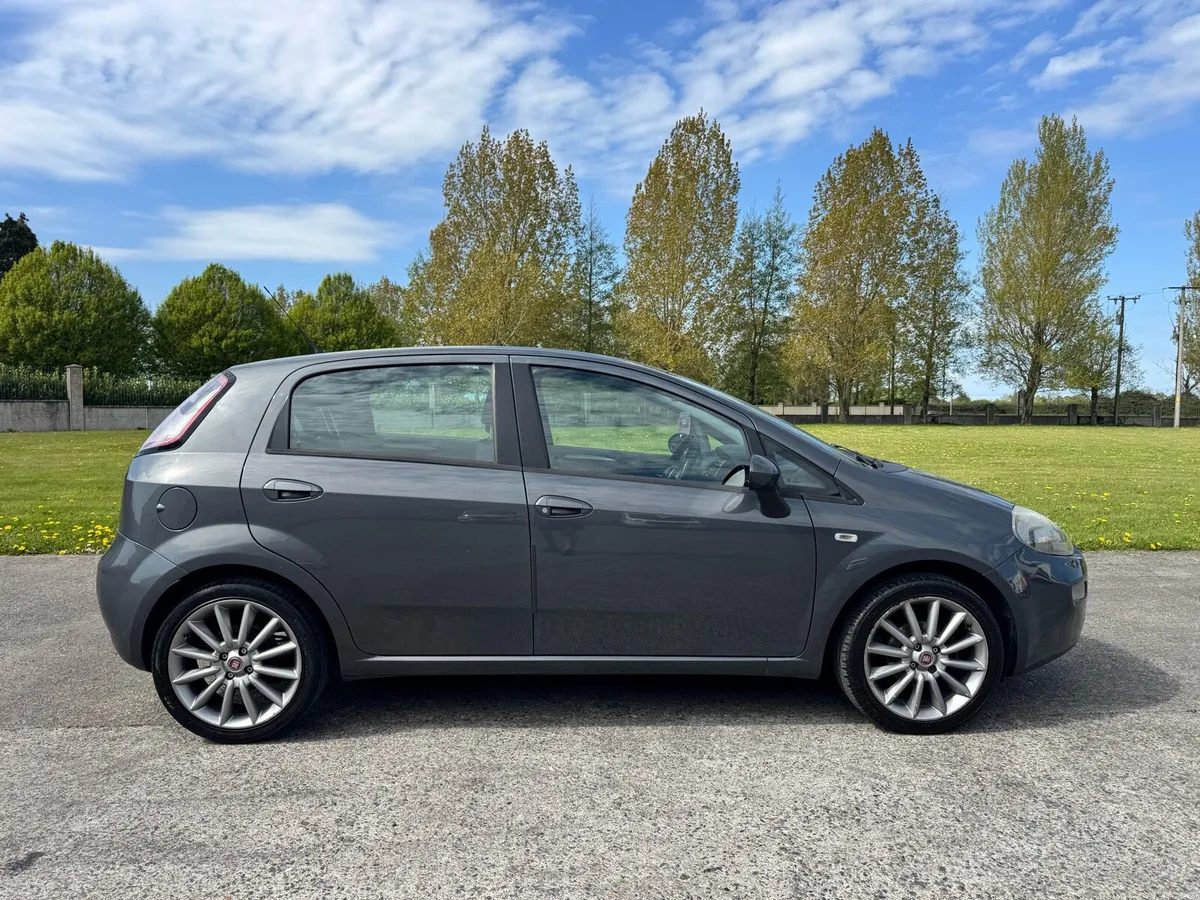 👌Fiat Punto 1.2 ONLY 74kms / MINT / Fresh NCT 👌 - Image 3