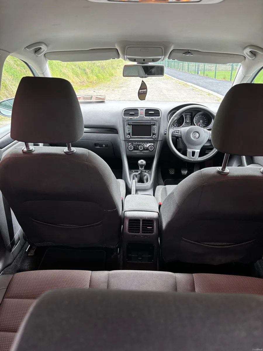 VW Golf 2011 1.6 TDI - Image 4