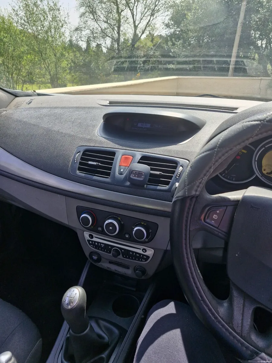 Renault Fluence 2010 - Image 4