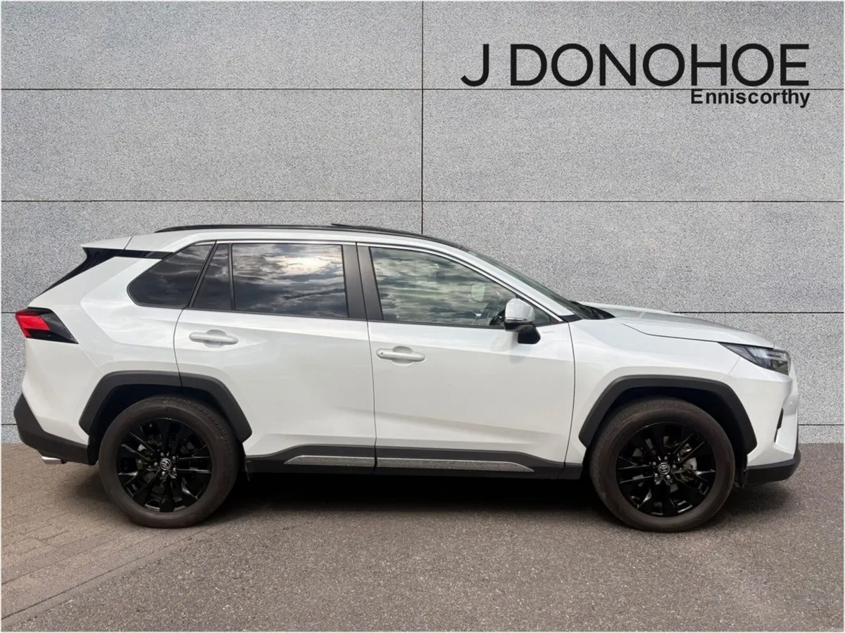 Toyota RAV4 2.5 Hybrid Platinum Sunroof - Image 3