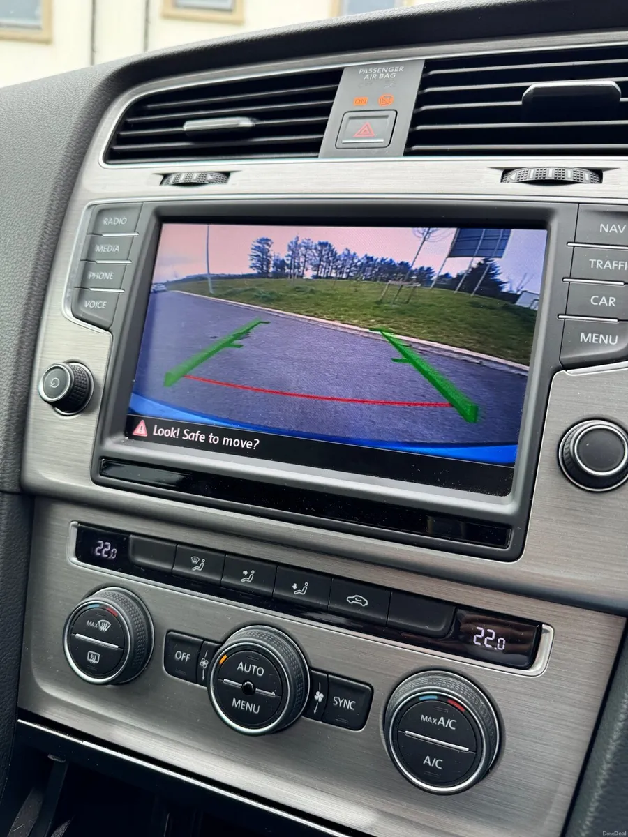 Volkswagen Golf 1.2 2015 - Image 2