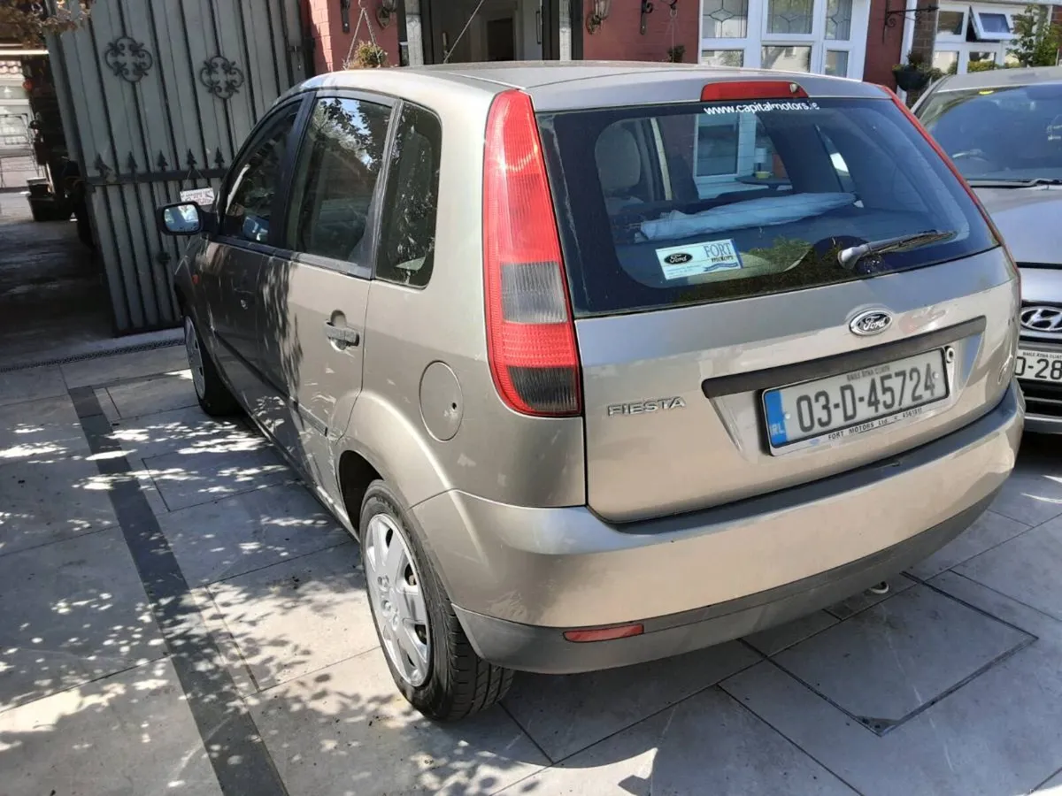 Ford fiesta - Image 2
