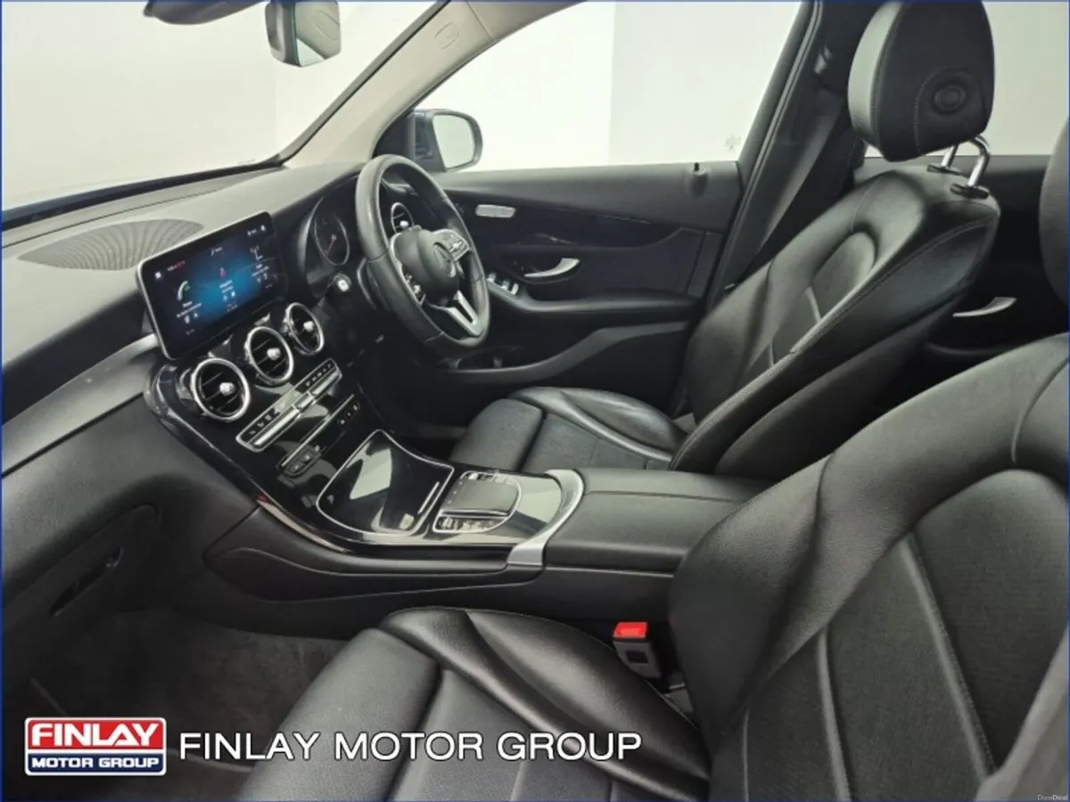 Mercedes-Benz GLC GLC220d 4 Matic , Black Leather - Image 4