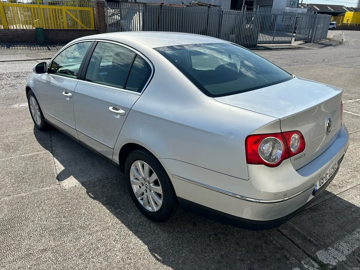 Volkswagen Passat 1.4 TSI LOW KMS LIKE NEW - Image 4