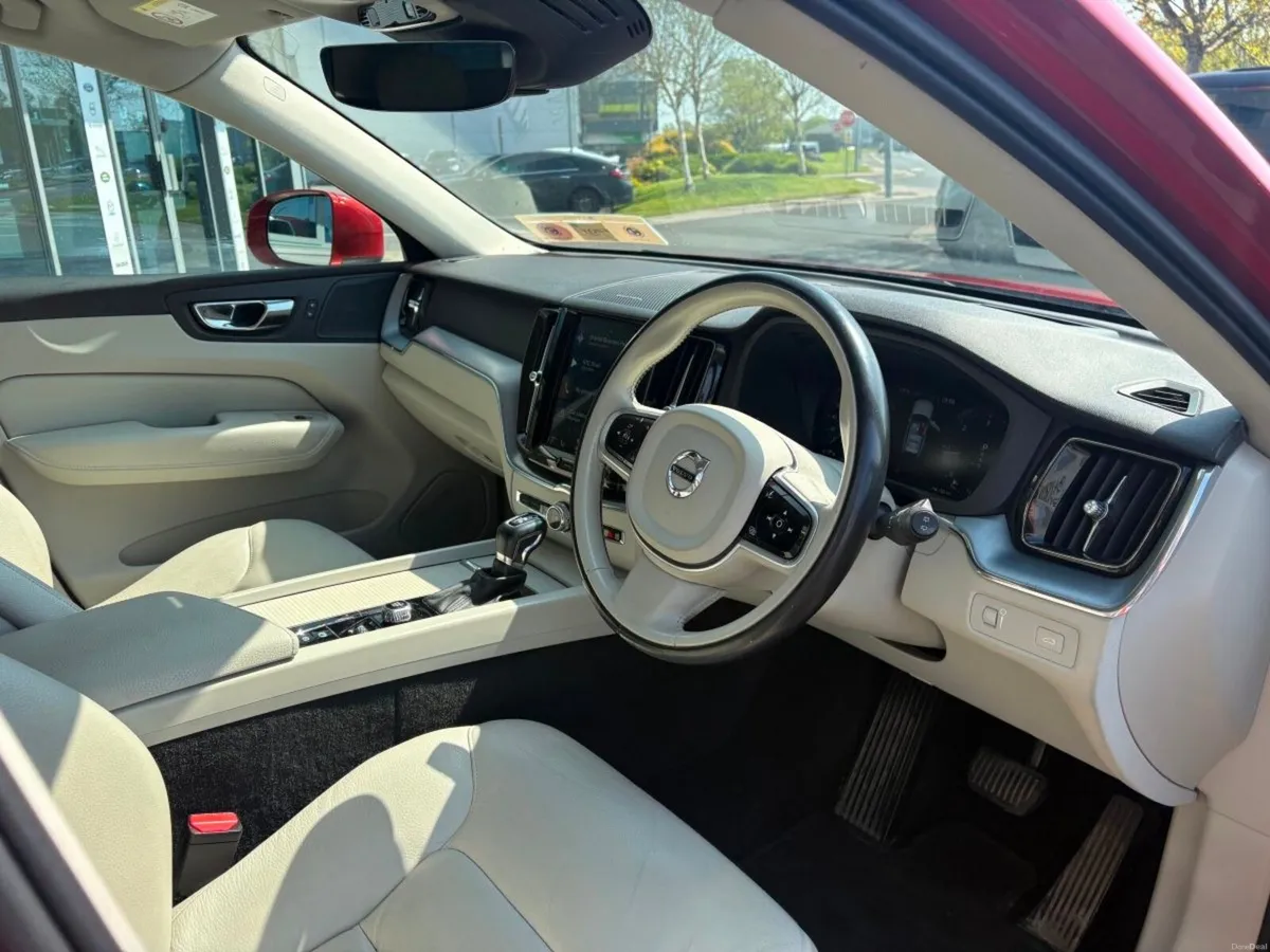 Volvo XC60 D4 (190hp) Full leather / Automatic / H - Image 3
