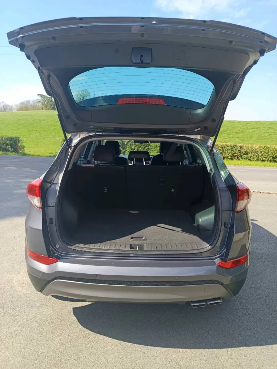 Hyundai Tucson Exec Full leather 2.0D CRDI Premium - Image 4