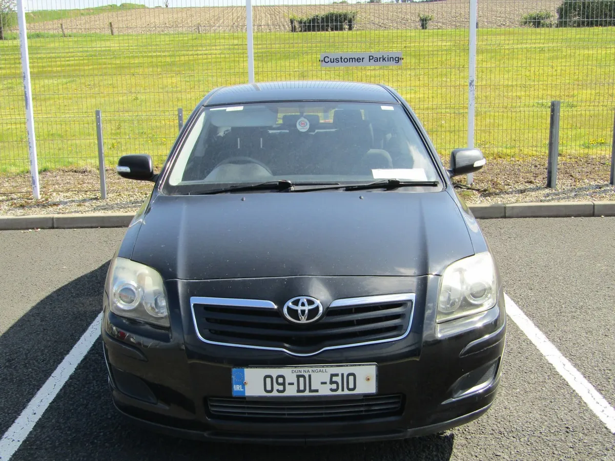 Toyota Avensis 2009 - Image 1