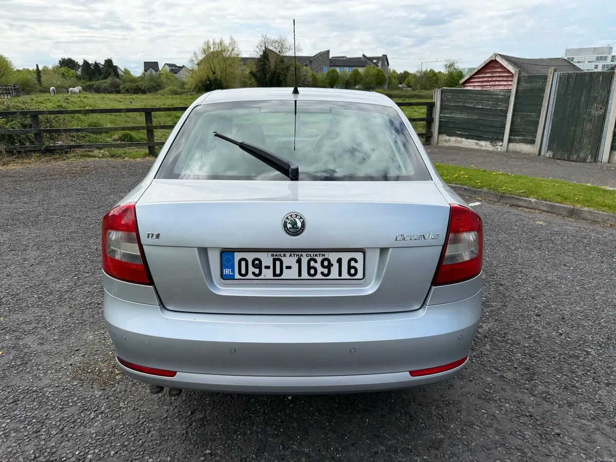 Skoda Octavia 1.9TDI 2009 - 2nd Owner 235km - Image 3