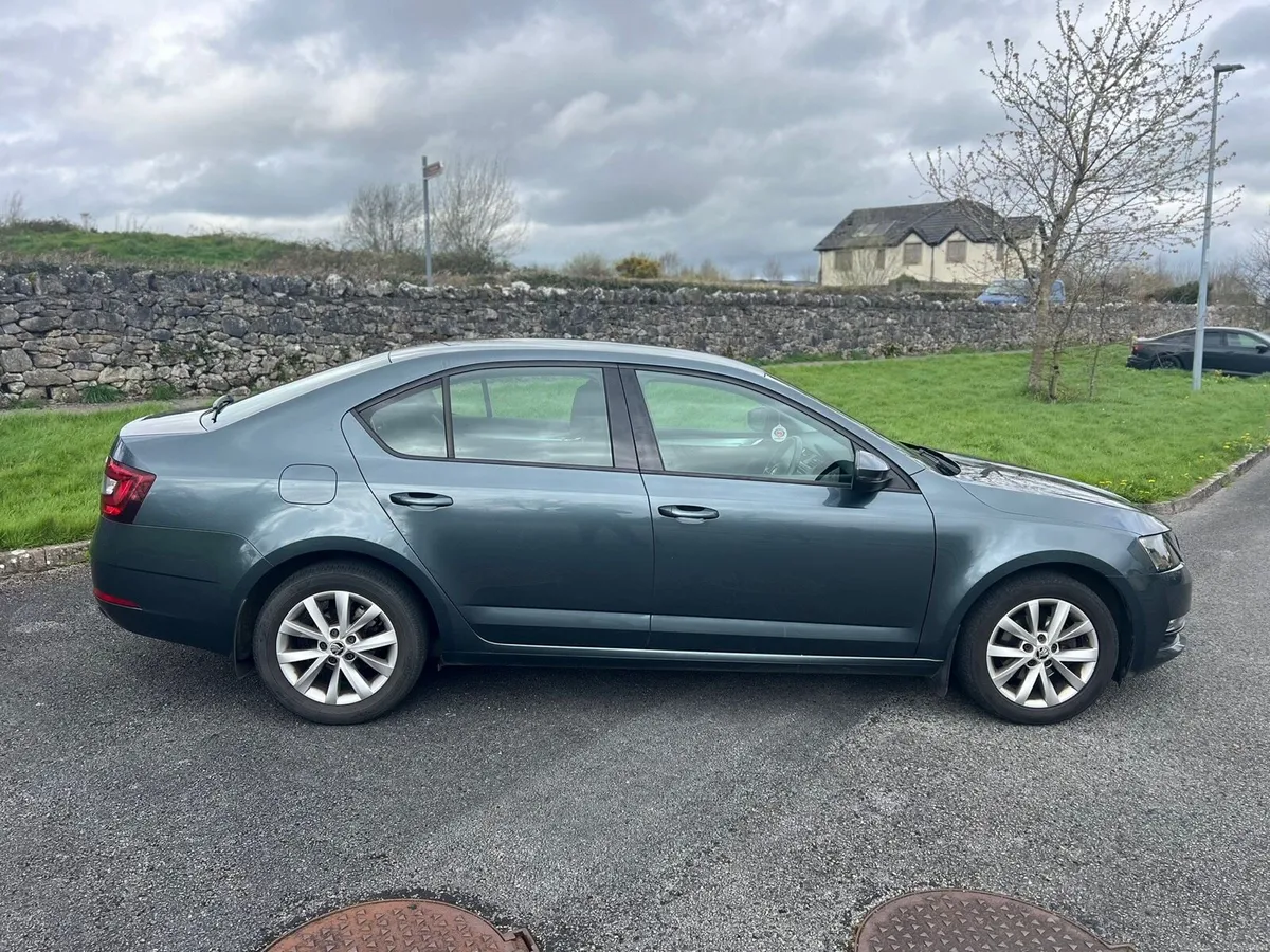 172 new model Skoda Octavia 1.6 115 bhp condtion - Image 3