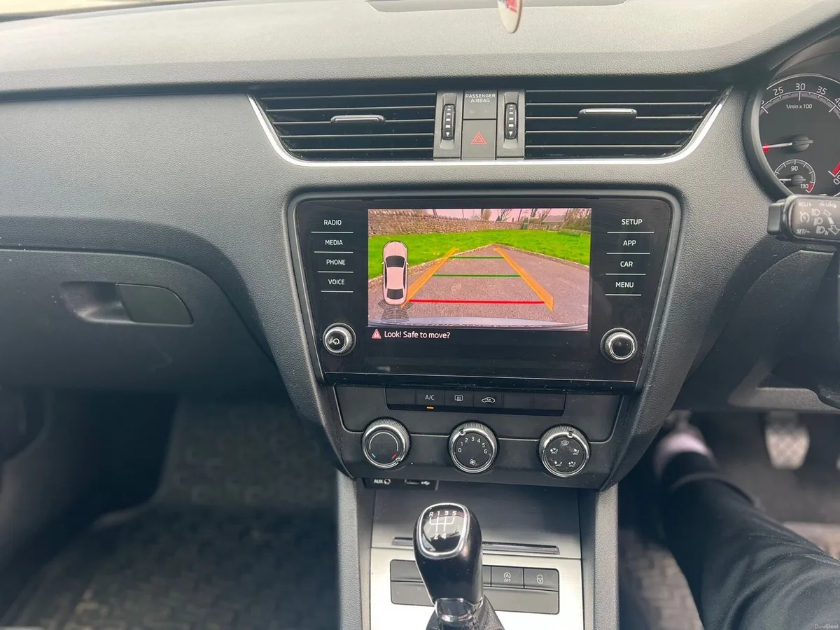 172 new model Skoda Octavia 1.6 115 bhp condtion - Image 4