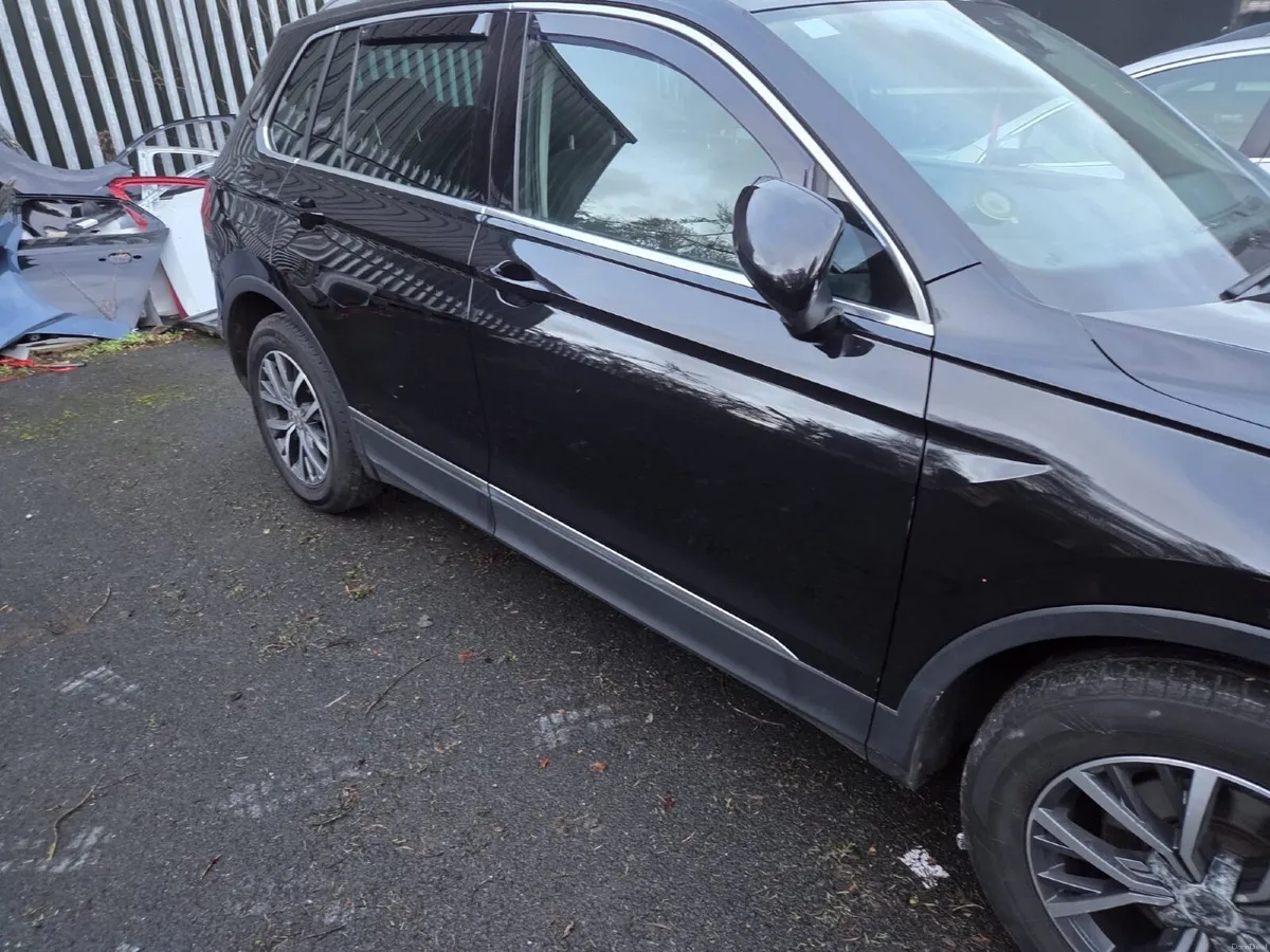 Volkswagen Tiguan 2017 - Image 4