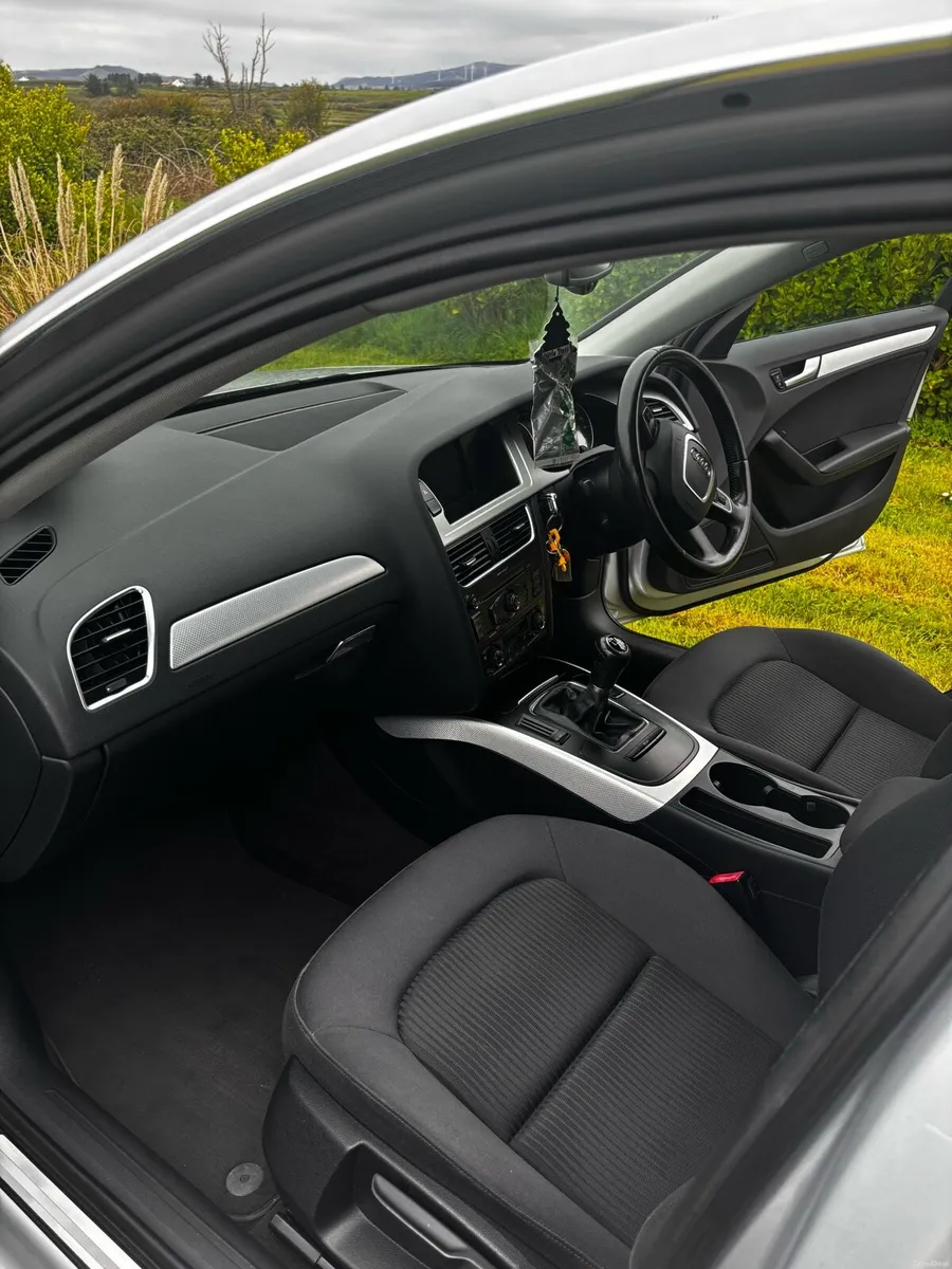 2011 Audi - Image 5