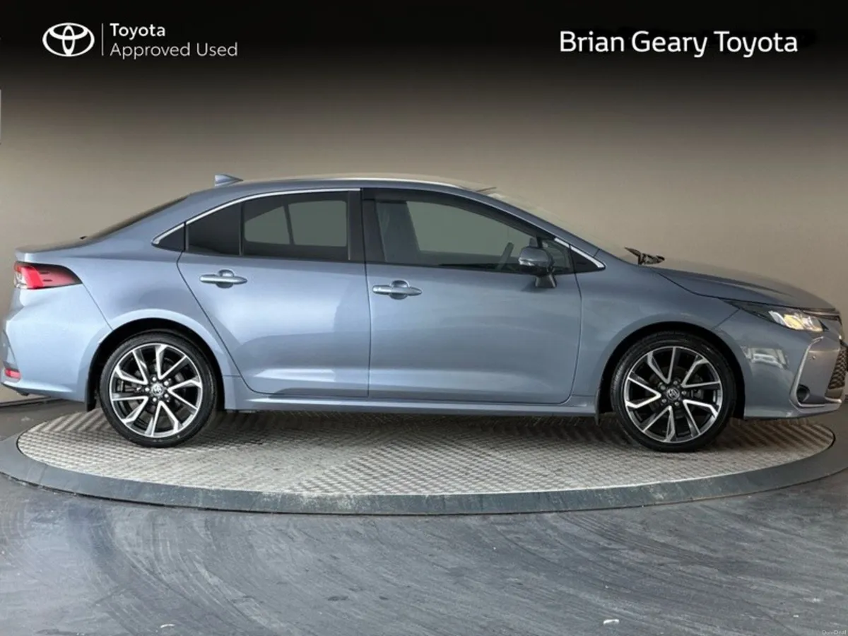 Toyota Corolla SOL SALOON 4DR AUTO - Image 3