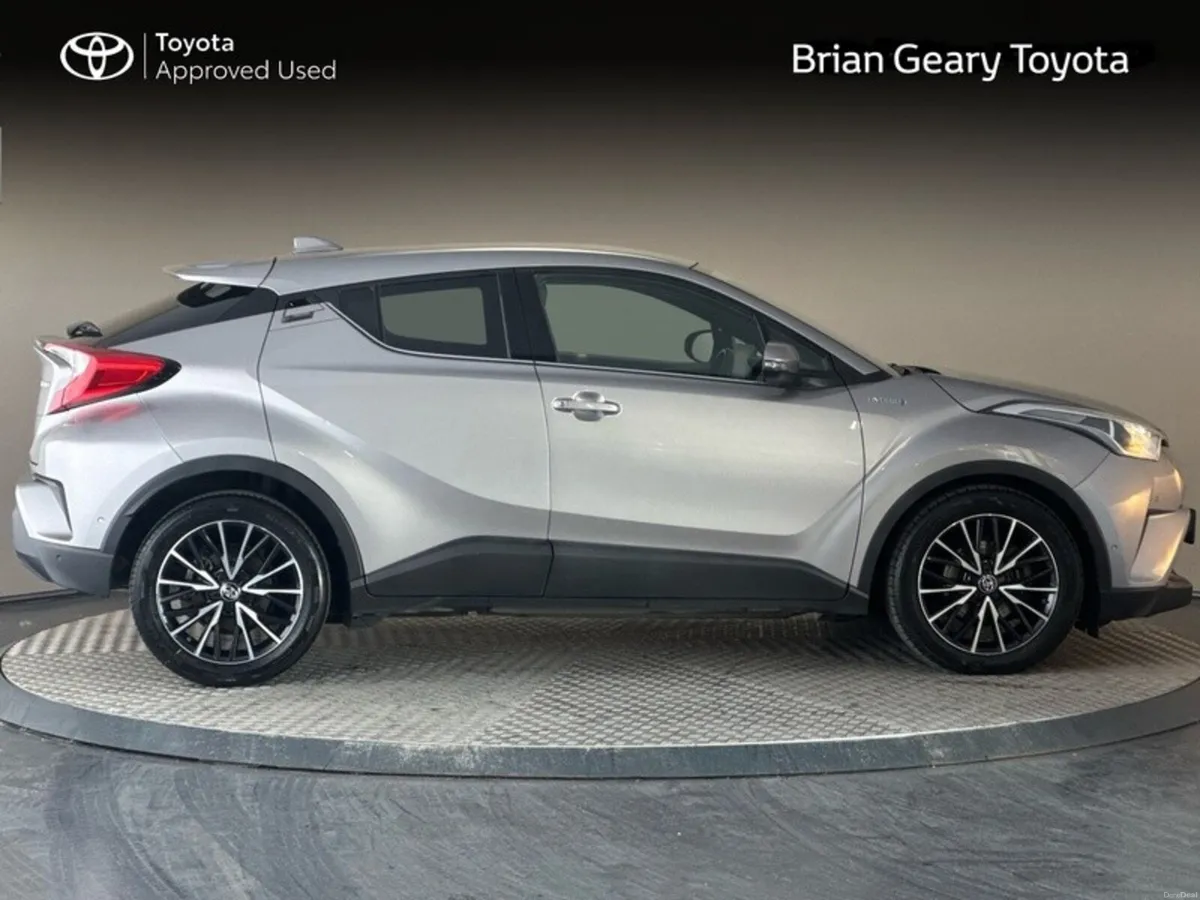 Toyota C-HR HYBRID SOL - Image 3