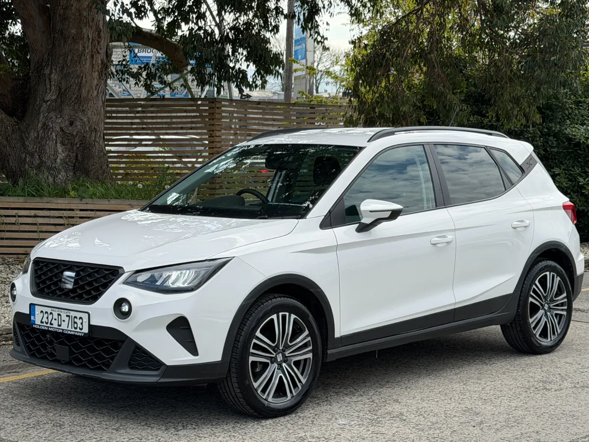 2023 SEAT Arona..REAR PARKING SENSORS - Image 2