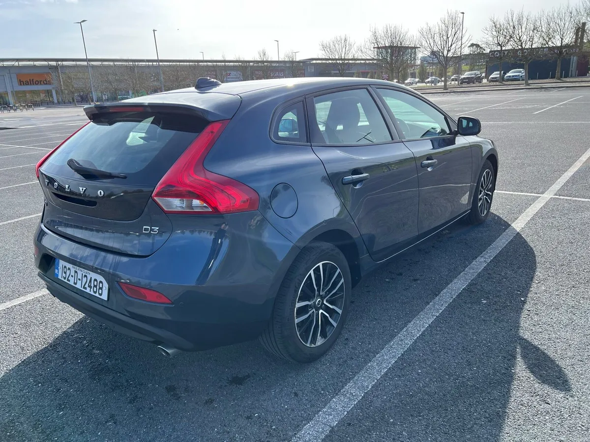 Volvo V40 D3 - Image 4