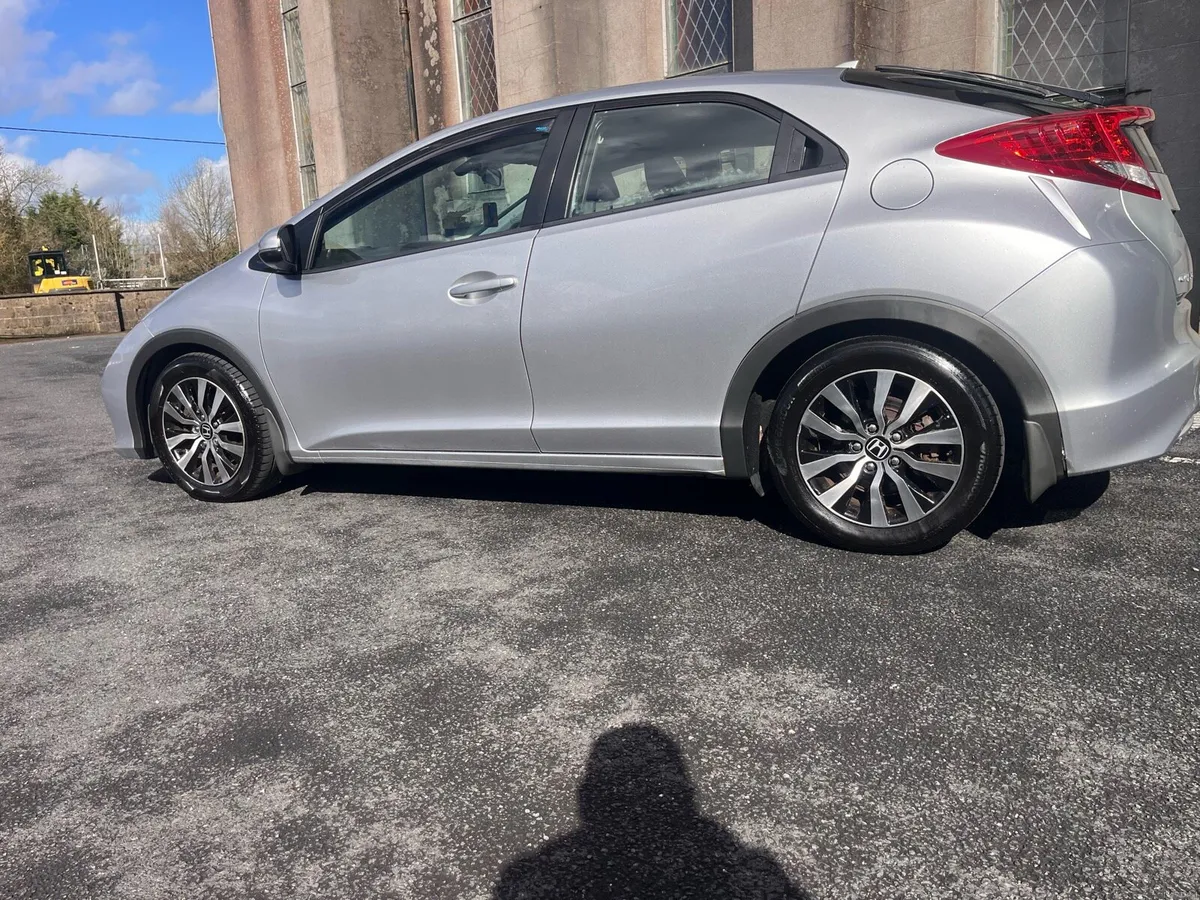 Honda Civic 2014 - Image 6