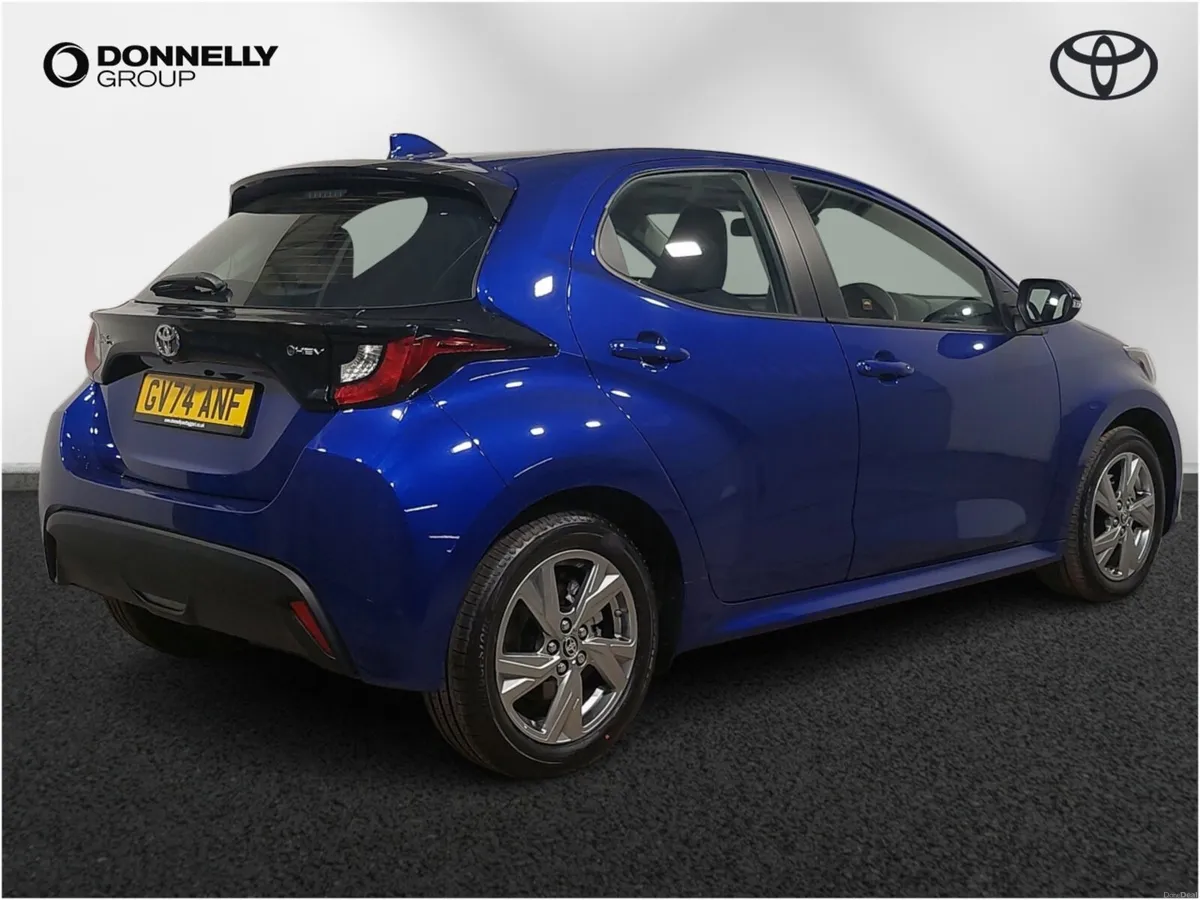 Toyota Yaris Hatchback Icon - Image 4