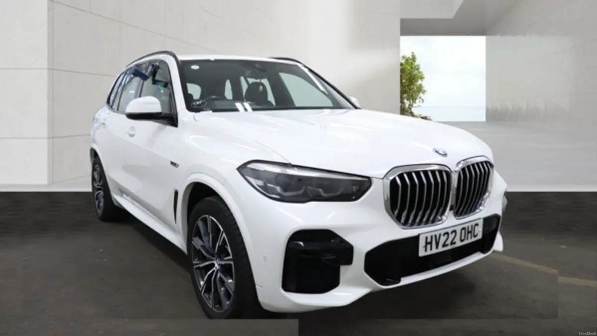 2022 BMW X5 xDrive45e M Sport 5dr Auto - Image 1