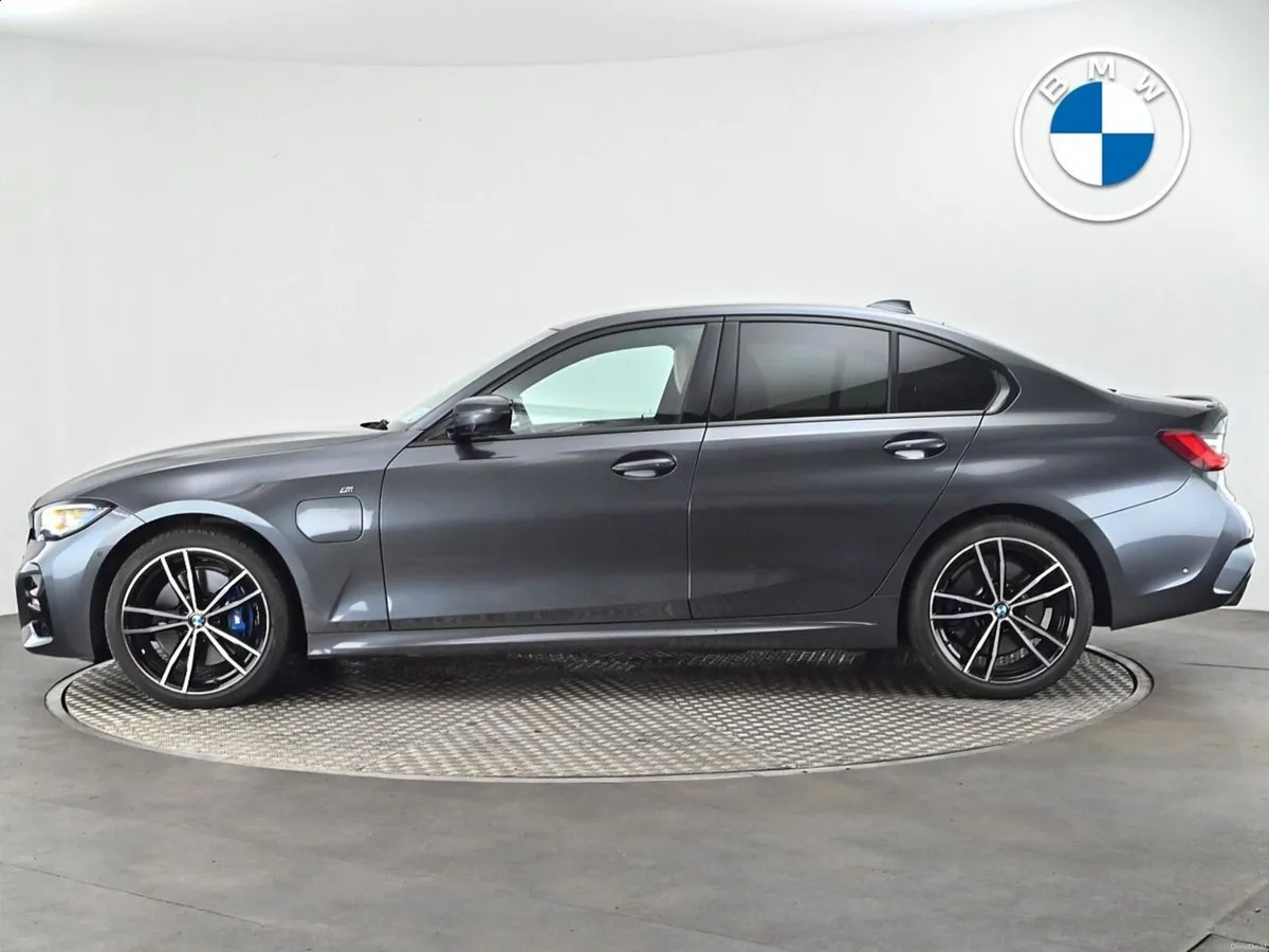 BMW 3-Series 330e M Sport Saloon - Image 3