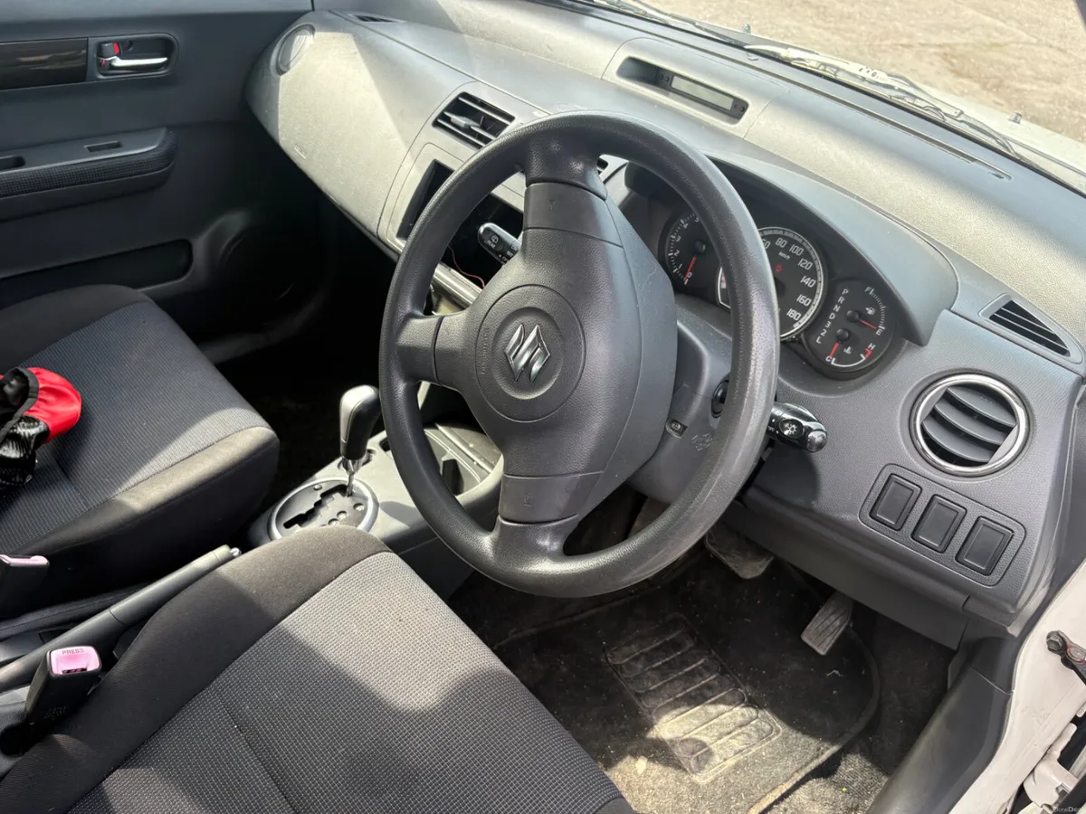 Suzuki Swift 2004 Automatic - Image 4