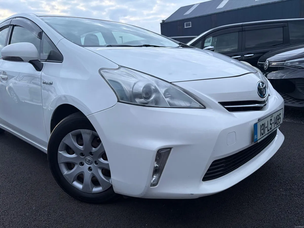 Toyota Prius 2013 5 SEATER HYBRID AUTOMATIC - Image 1