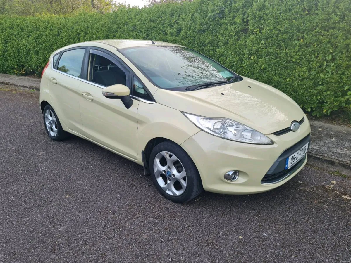 2009 Ford Fiesta - Image 1