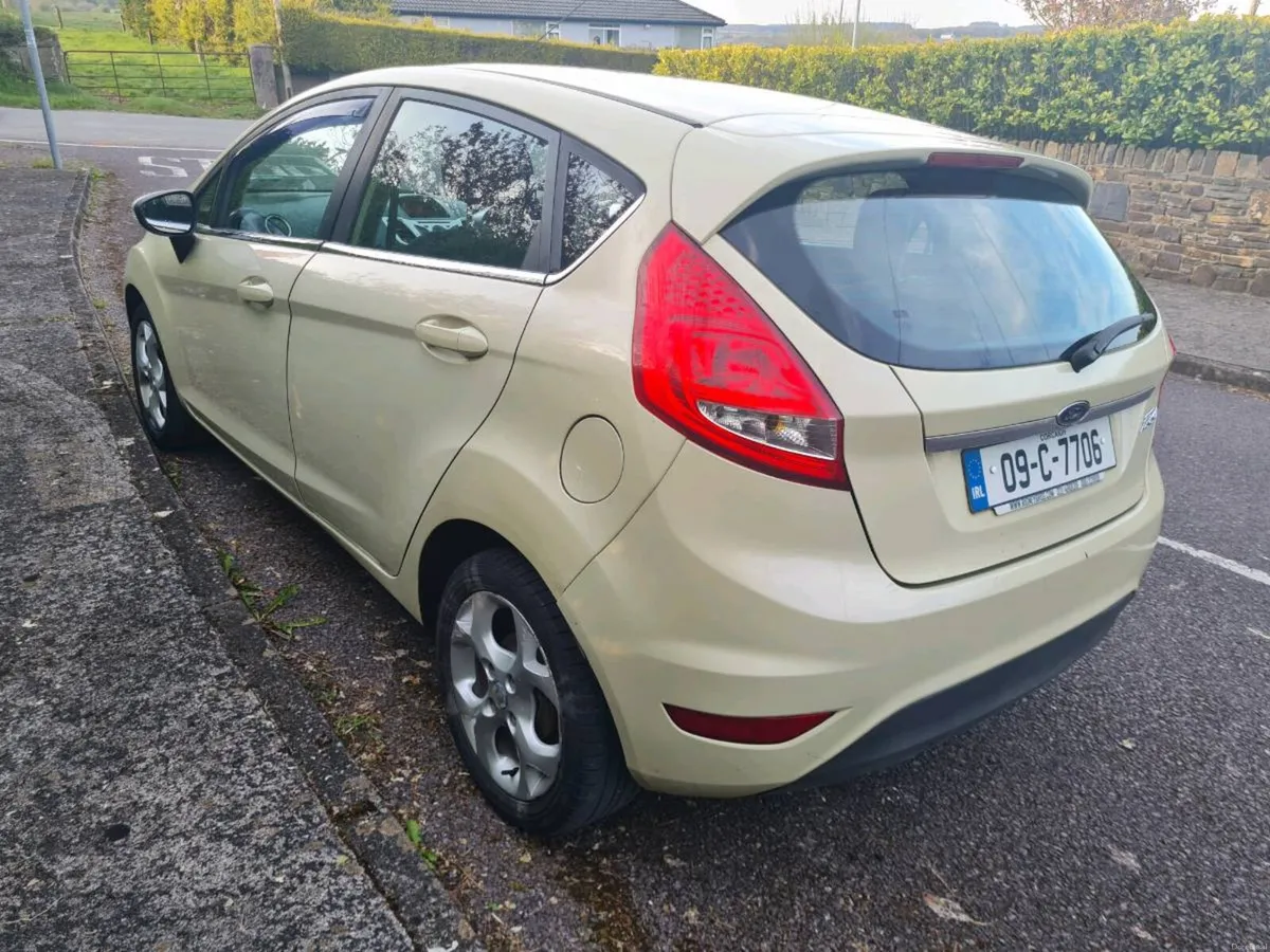 2009 Ford Fiesta - Image 3