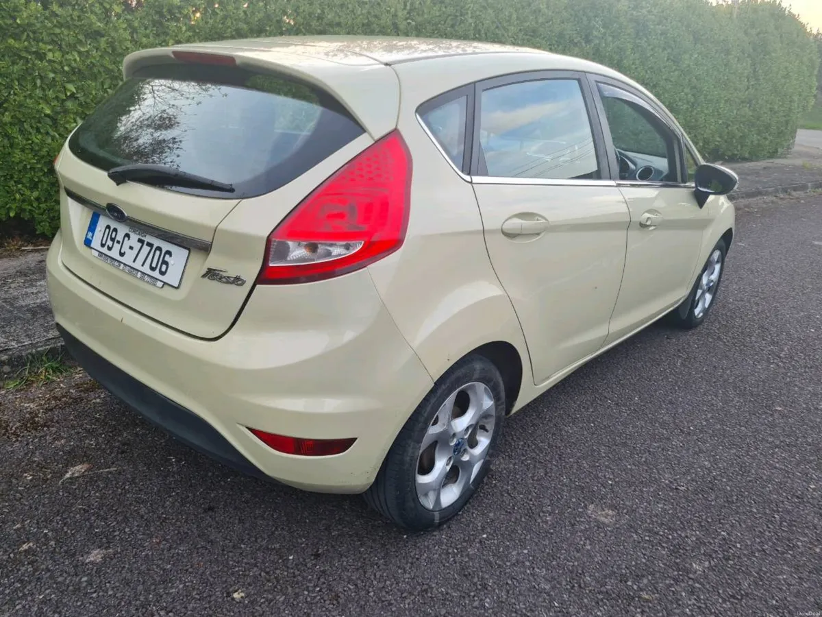2009 Ford Fiesta - Image 4