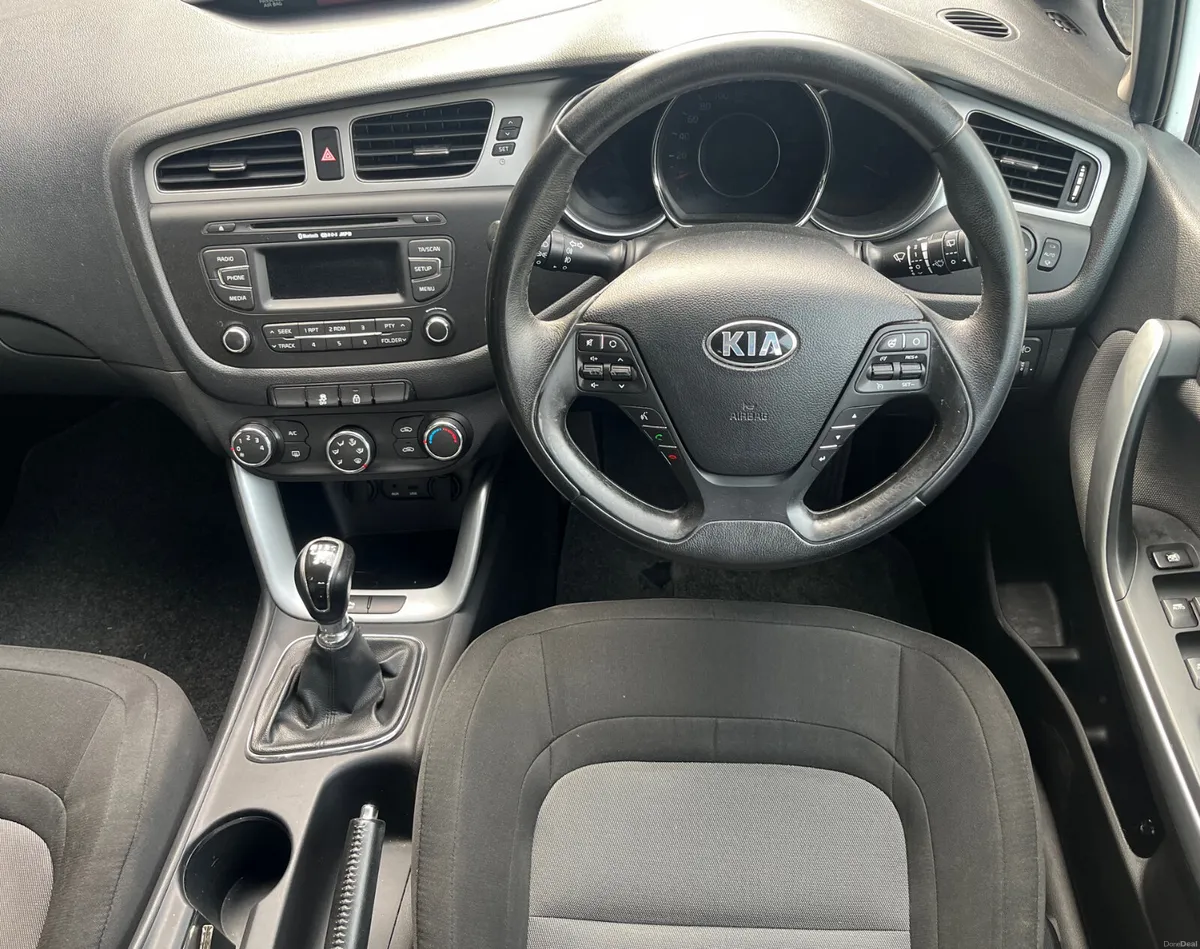 Kia Ceed EX 1.6 ISG 5DR - Image 6