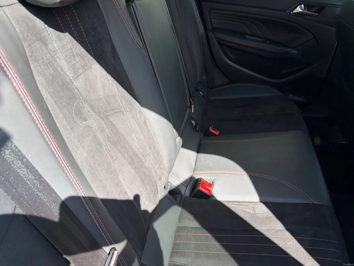 Peugeot 308 GT HDI BLUE S/S AUTO - Image 4