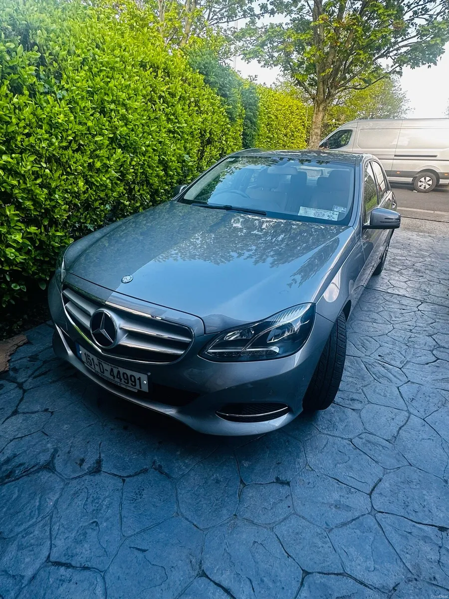 2015 Mercedes-Benz E300 BlueTEC Hybrid - Image 1