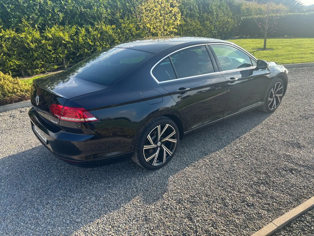 2017 VOLKSWAGEN PASSAT 1.6 TDI Auto - Image 3