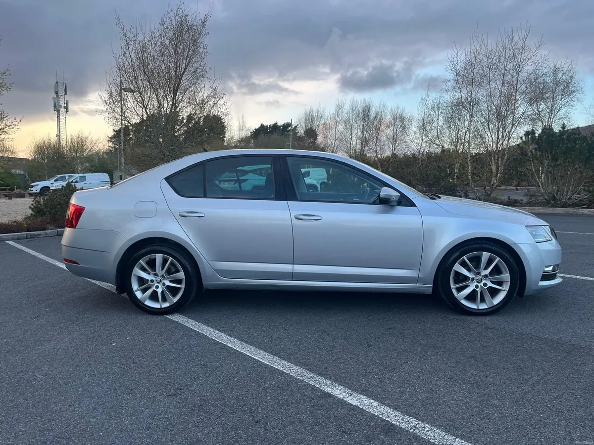 Skoda Octavia 2018 - Image 4