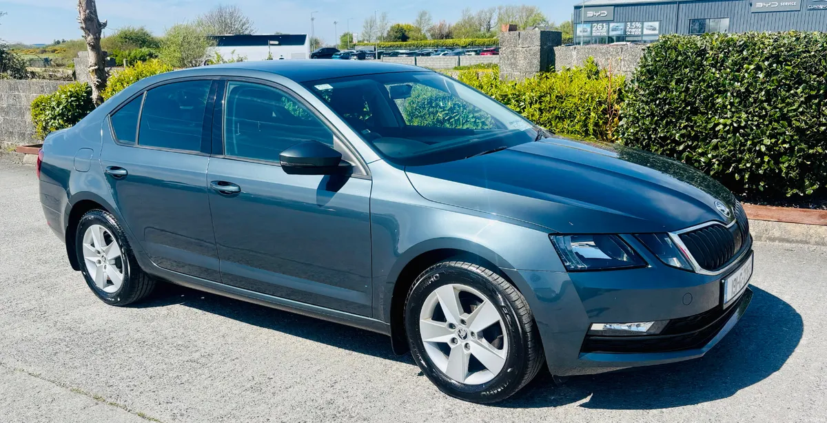 Skoda Octavia 2019 1.6 TDI IMMACULATE - Image 3