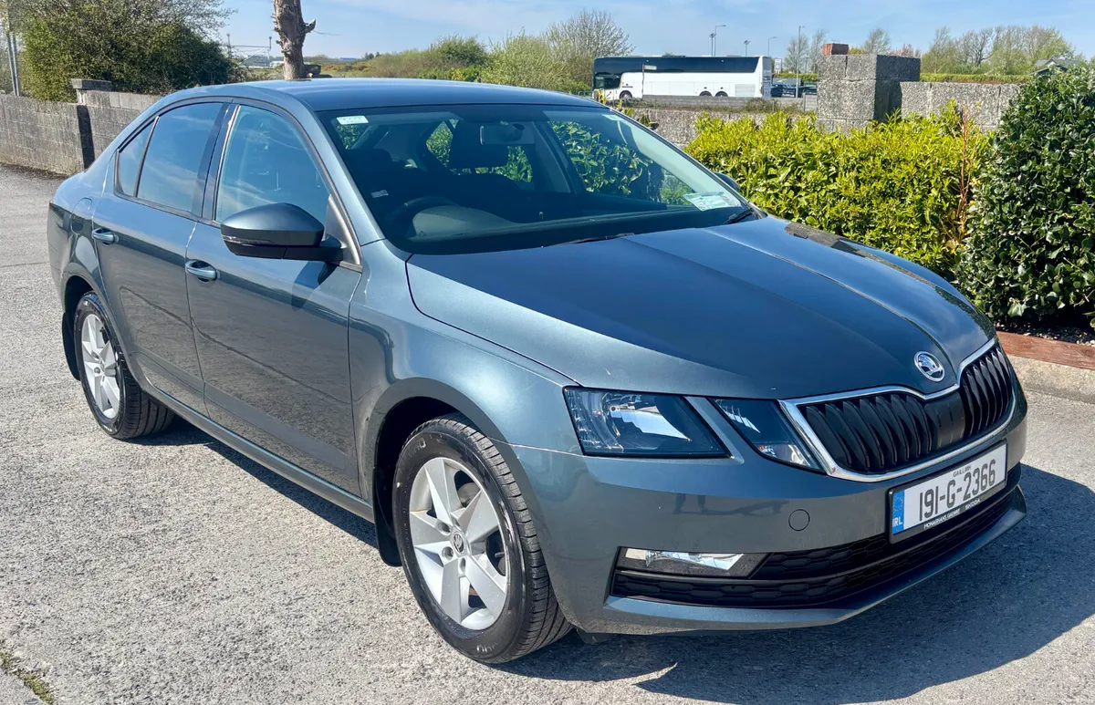 Skoda Octavia 2019 1.6 TDI IMMACULATE - Image 2