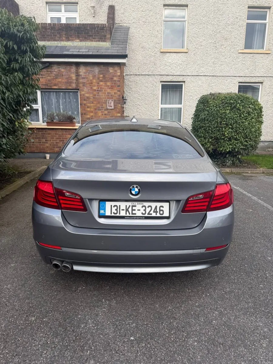 BMW 5-Series 2013 - Image 2