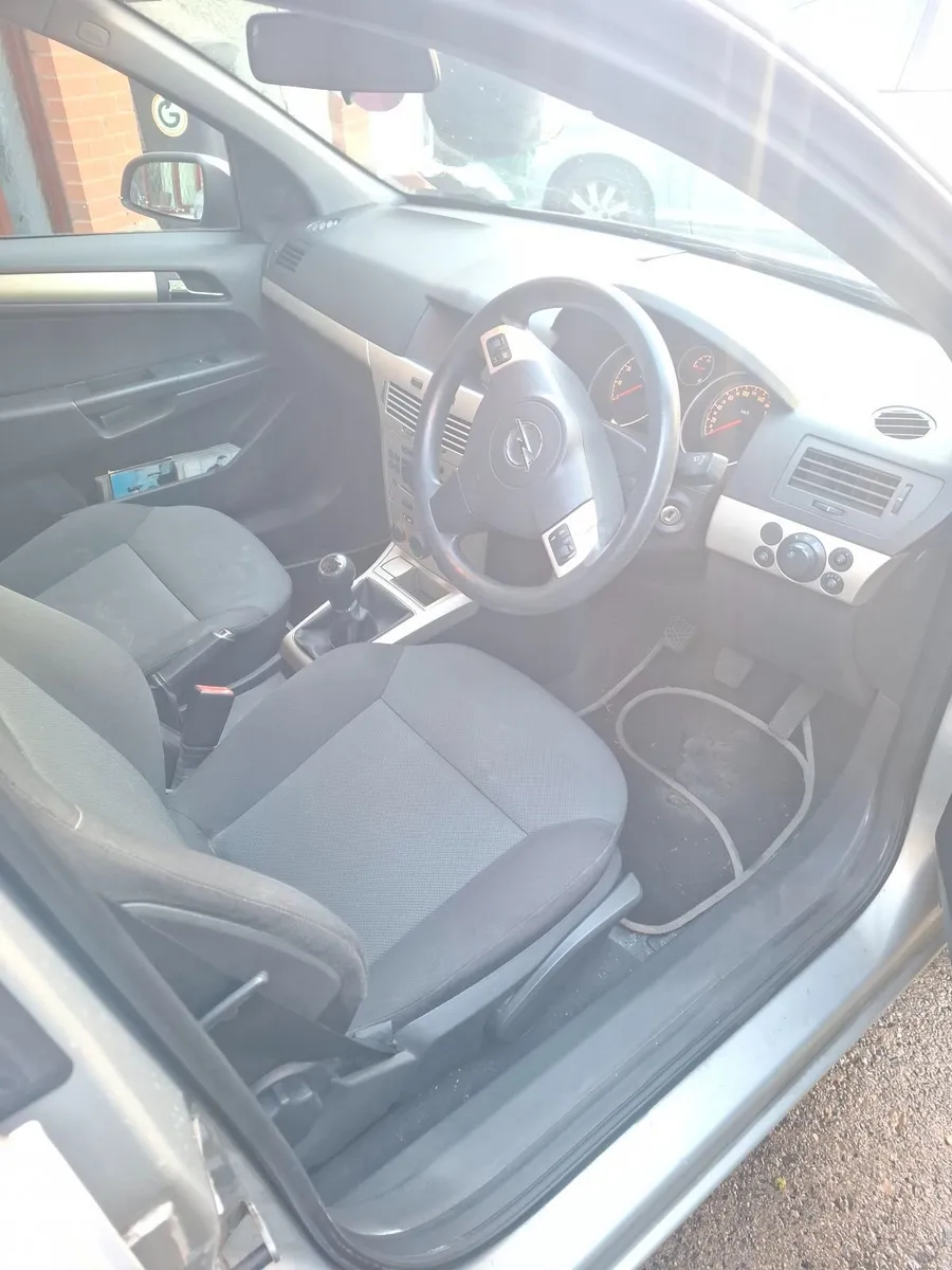 Opel Astra 2007 - Image 3