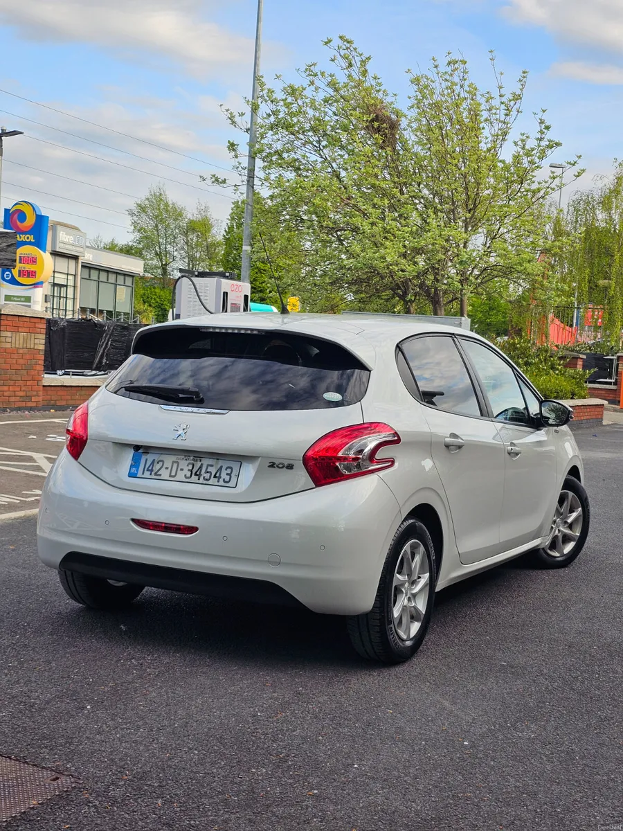 Peugeot 208 2014 Automatic - Image 3
