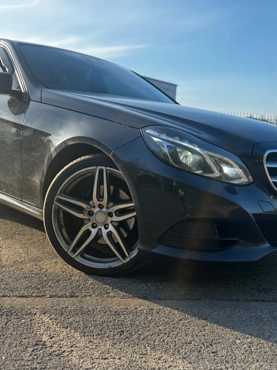 🚗2013 MERCEDES-BENZ E300H TOP SPEC🚗NEW NCT - Image 2