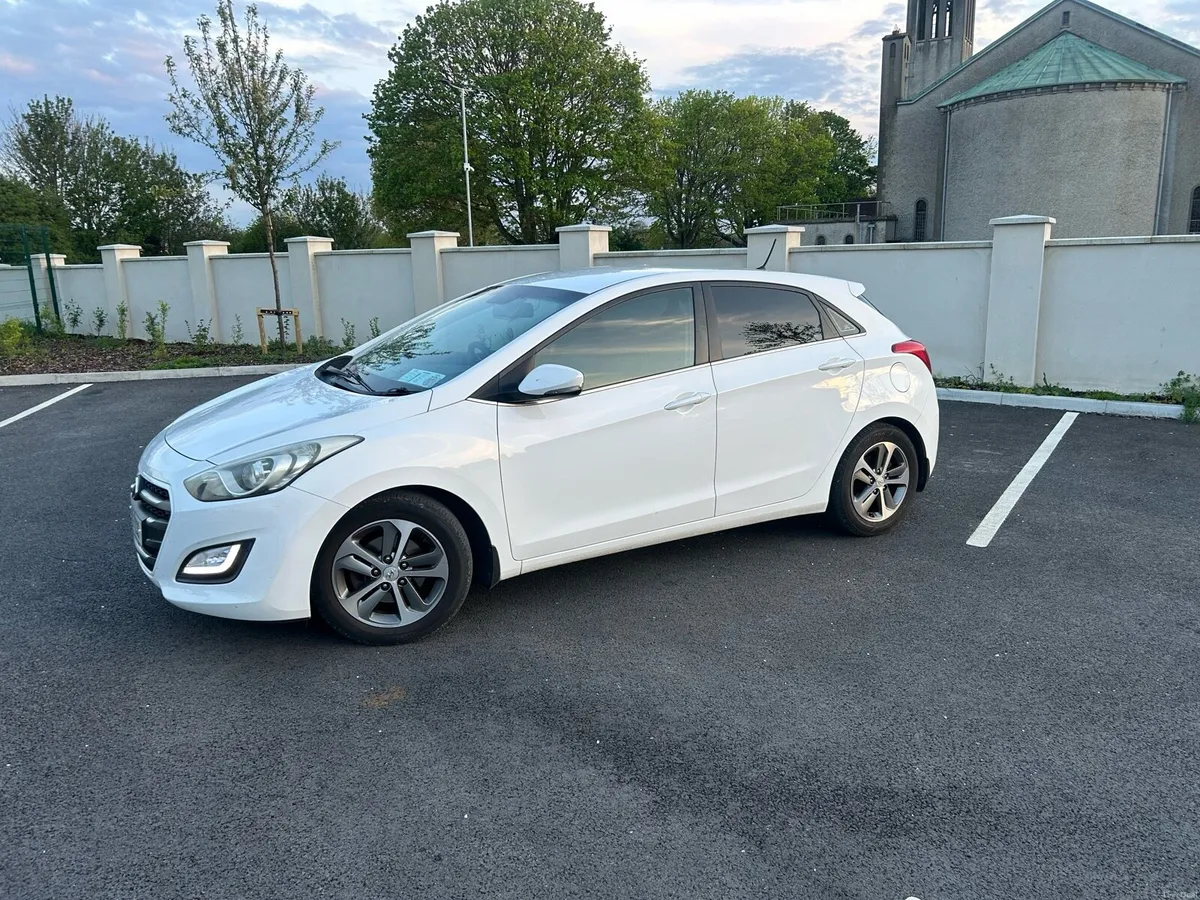 2016 Hyundai i30 1.4 petrol - Image 4